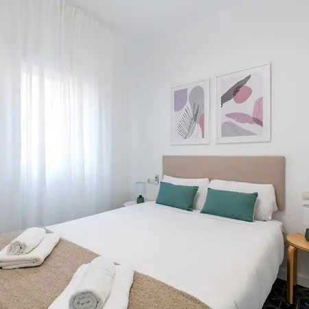 Piso Elegante Y Nuevo De 3 Y 2 Banos Lägenhet