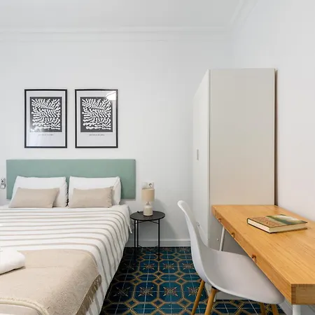 Piso Elegante Y Nuevo De 3 Y 2 Banos Appartement Séville