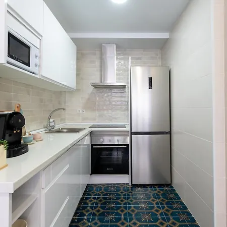 Piso Elegante Y Nuevo De 3 Y 2 Banos Appartement *