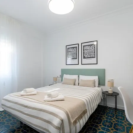 Piso Elegante Y Nuevo De 3 Y 2 Banos Appartement *