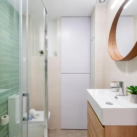 Piso Elegante Y Nuevo De 3 Y 2 Banos Appartement Séville